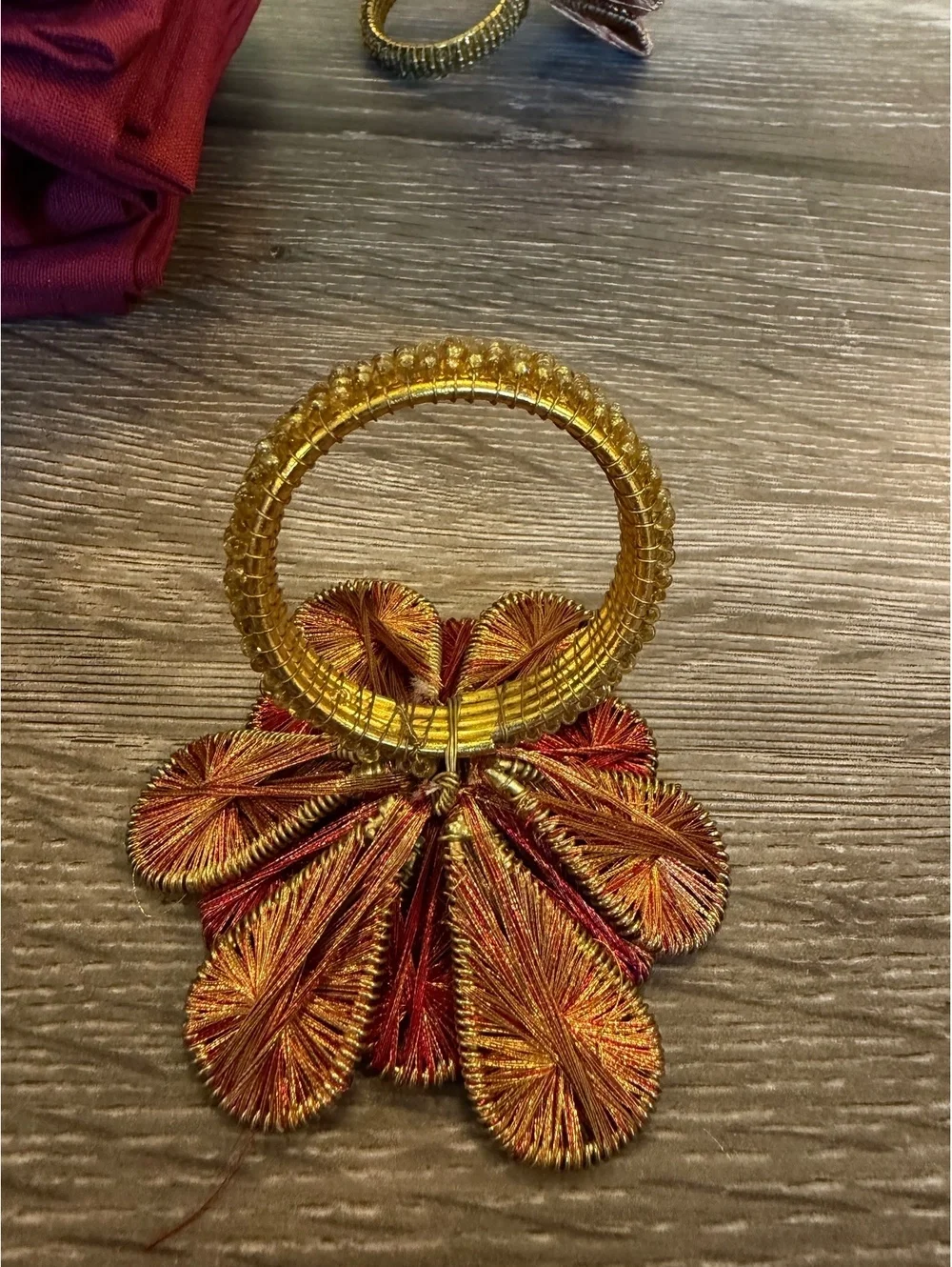 NEW Set of 12 Burgundy Cloth Napkins 20x20 & 6 Floral Gold Napkin Rings